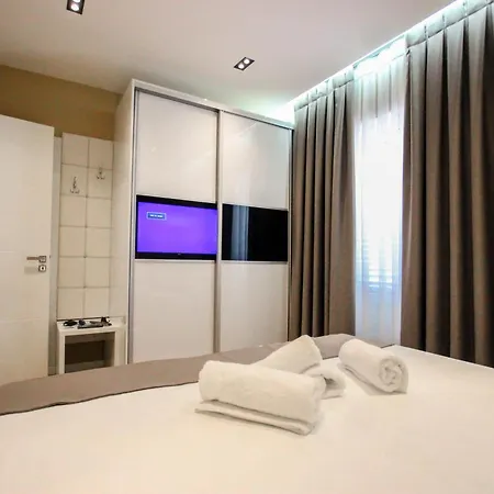 Brilant Luxury شقة Gjirokastër
