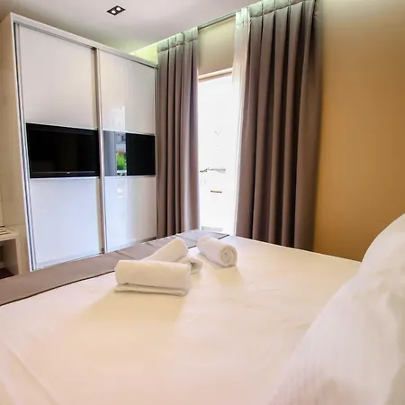 Brilant Luxury Apartment